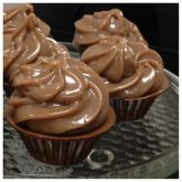Cestinha de chocolate com brigadeiro